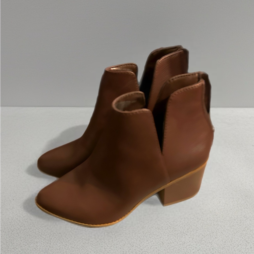 Kohl's Brown Ankle Booties with Western Design sono
